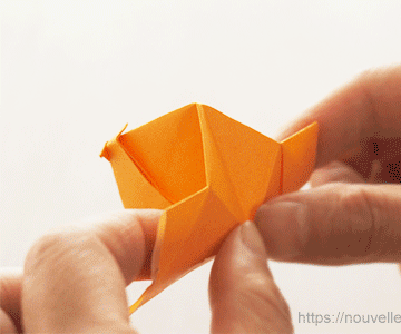 ダイソーの折り紙ブック⑥ おもちゃおりがみ ぱっちんカメラ