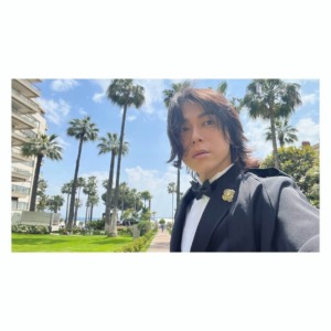 二股報道の塩谷瞬さんもご健在です
