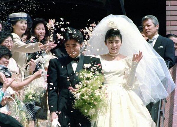 郷ひろみの配偶者は誰？3度の結婚歴を総まとめ！